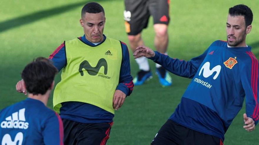 Busquets y Rodrigo, durante el entrenamiento de la selección.