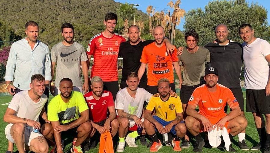 El francés Marco Verratti y el belga Thibaut Courtois jugaron una pachanga con amigos.