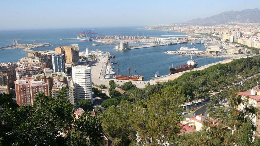 Vista aérea del puerto de Málaga.