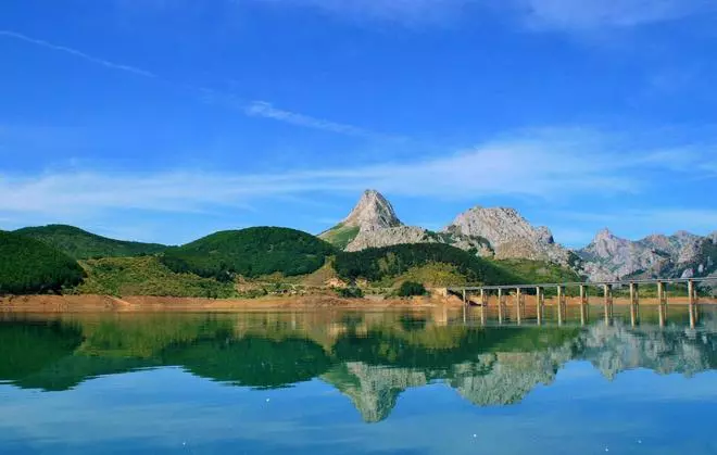 Por los Fiordos Leoneses