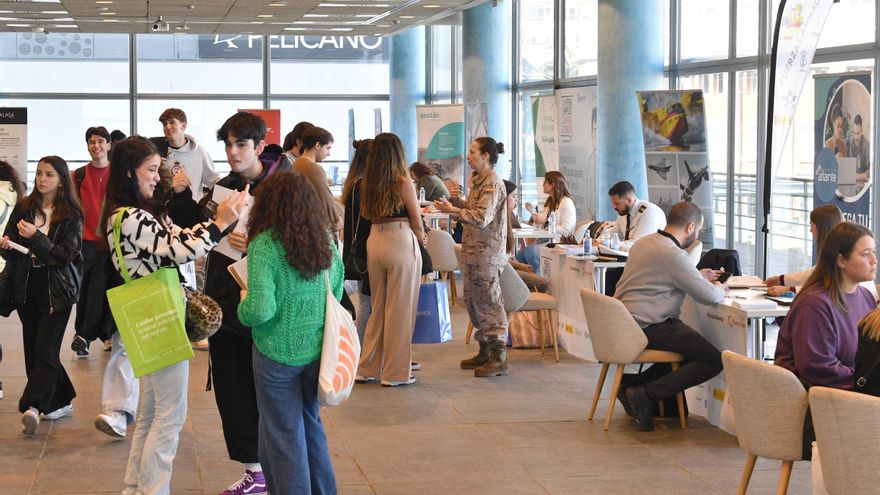 Más de 70 empresas buscan trabajadores en A Coruña