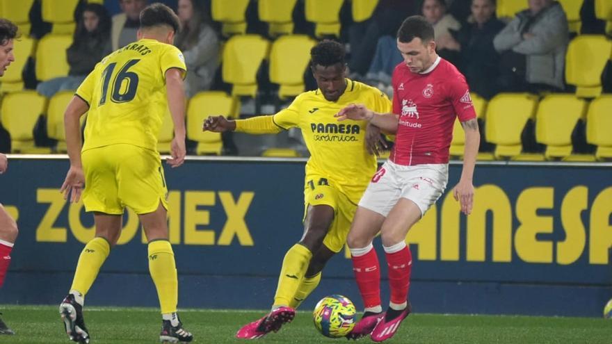 La crónica | El Villarreal B le remonta al Racing y suma tres puntos balsámicos (2-1)