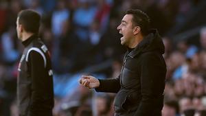 Xavi se mostró enérgico en el campo del Celta