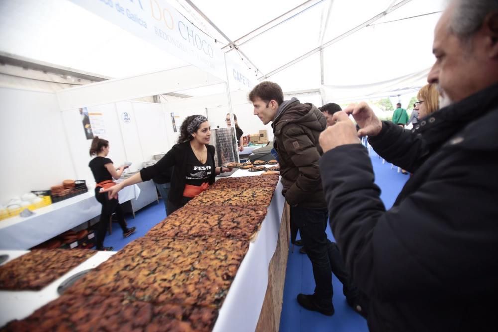 Los comensales llenan la Festa do Choco en Redonde