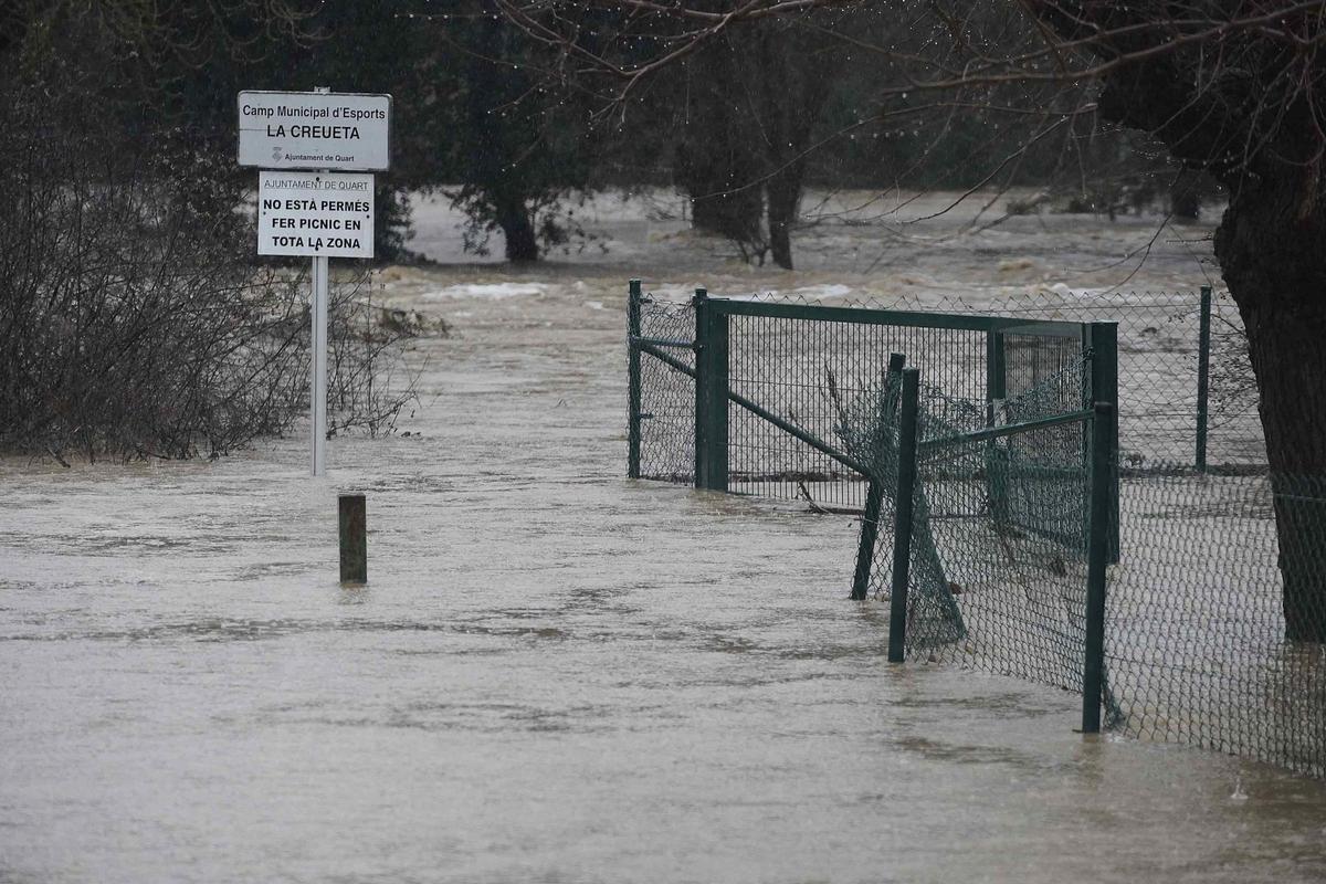 Les imatges de l'Onyar i el Ter plens d'aigua