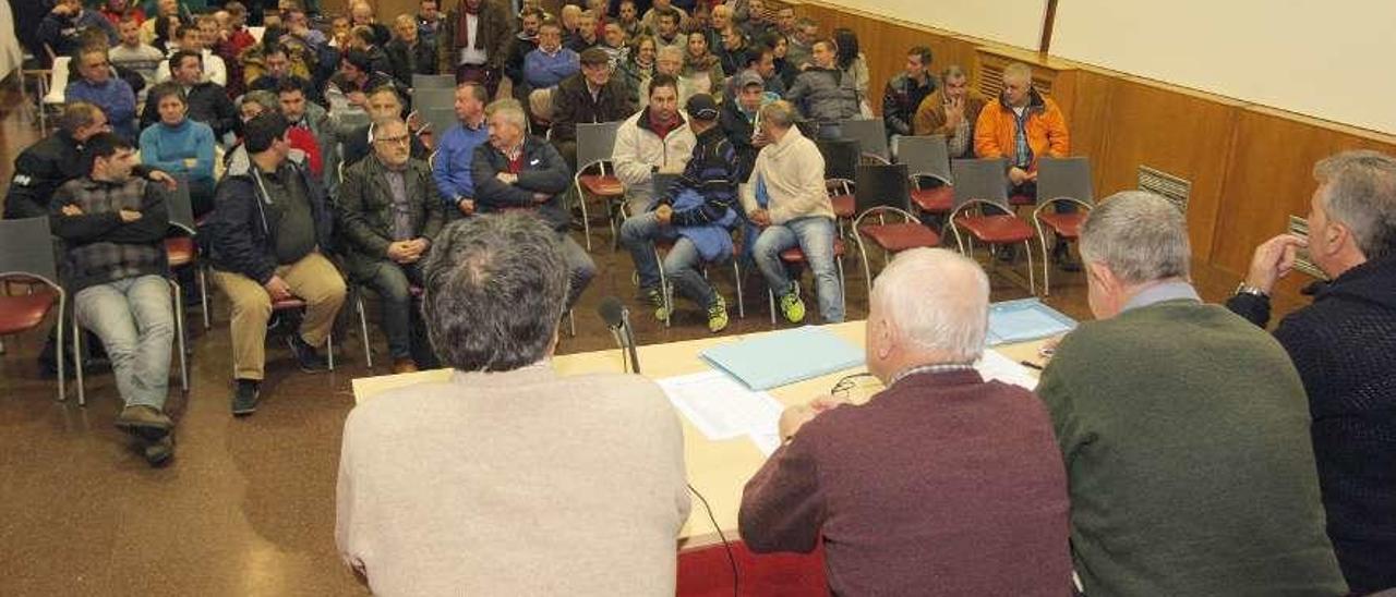 Una de las asambleas de la Asociación de Armadores de Cerco de Galicia (Acerga). | Xoán Álvarez