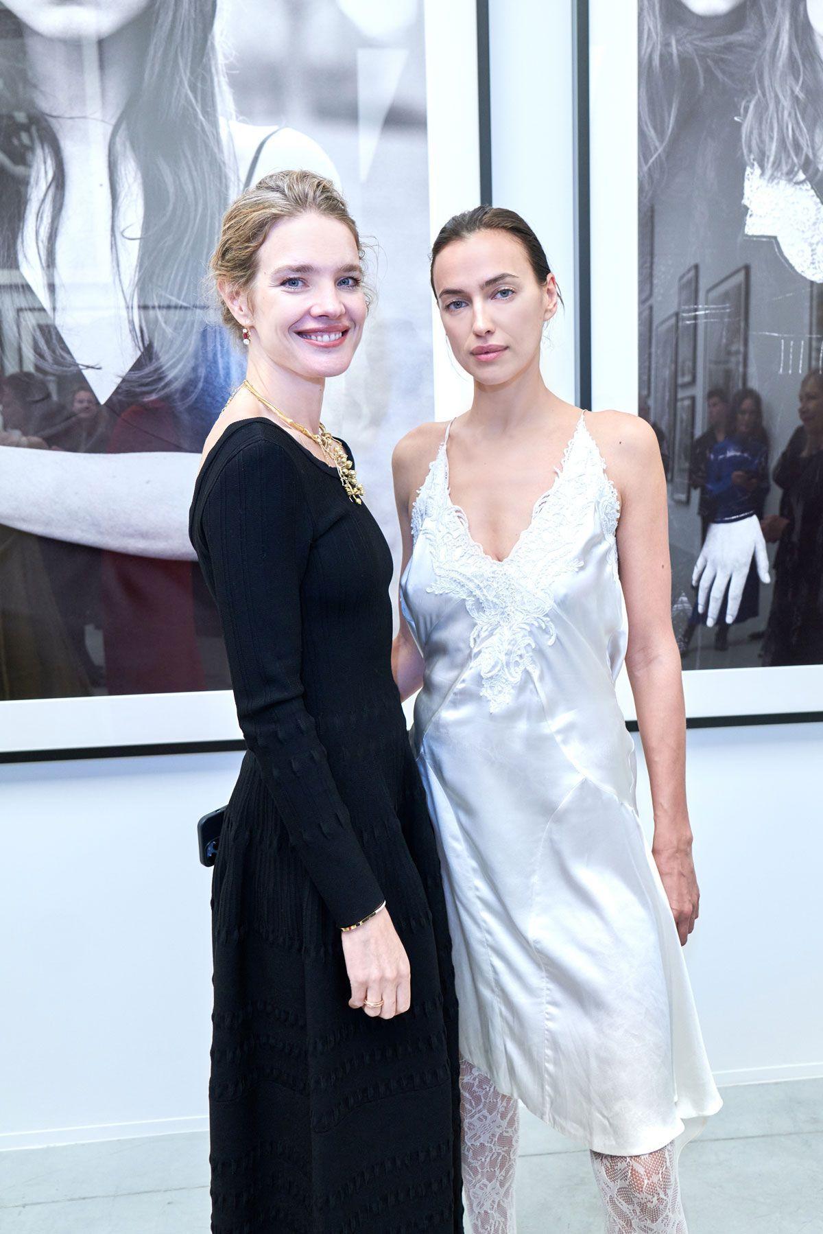 Supermodelos y "celebrities" en el cóctel de inauguración de la exposición organizada por Marta Ortega