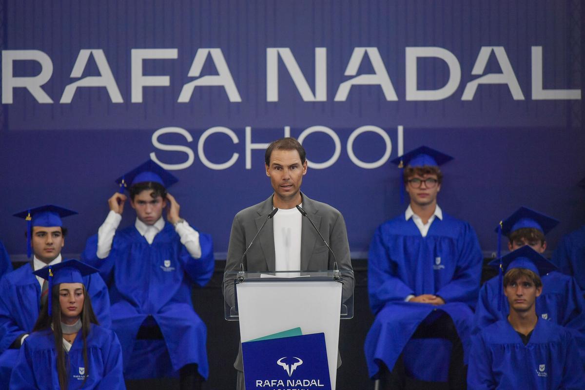 El acto de graduación de los estudiantes de la Rafa Nadal Academy, en imágenes