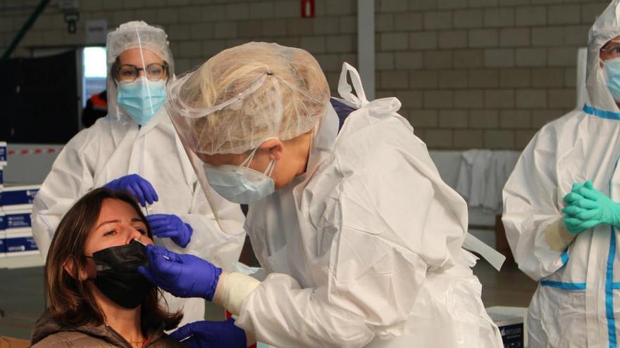 Girona torna a superar els 300 ingressats per coronavirus
