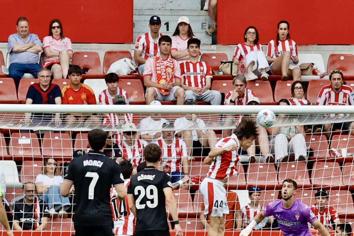Molinón. Sporting-Almería.