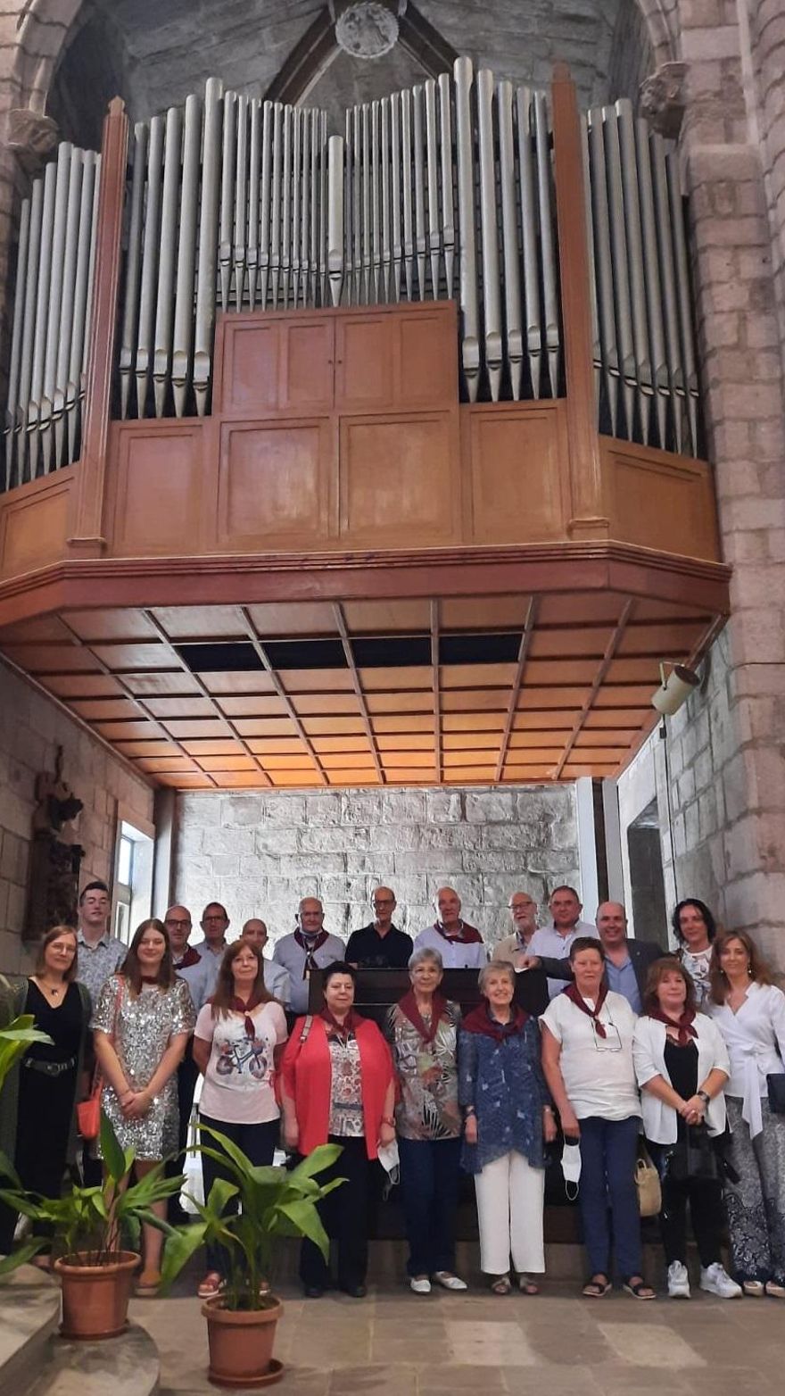 La Coral Cardonina amb l'orgue restaurat la passada Festa Major