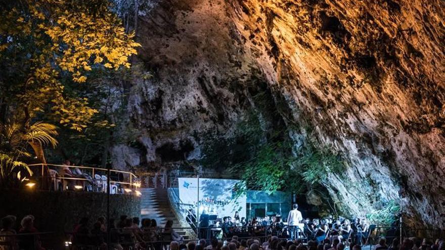 300 personas en el concierto de Estel de Llevant