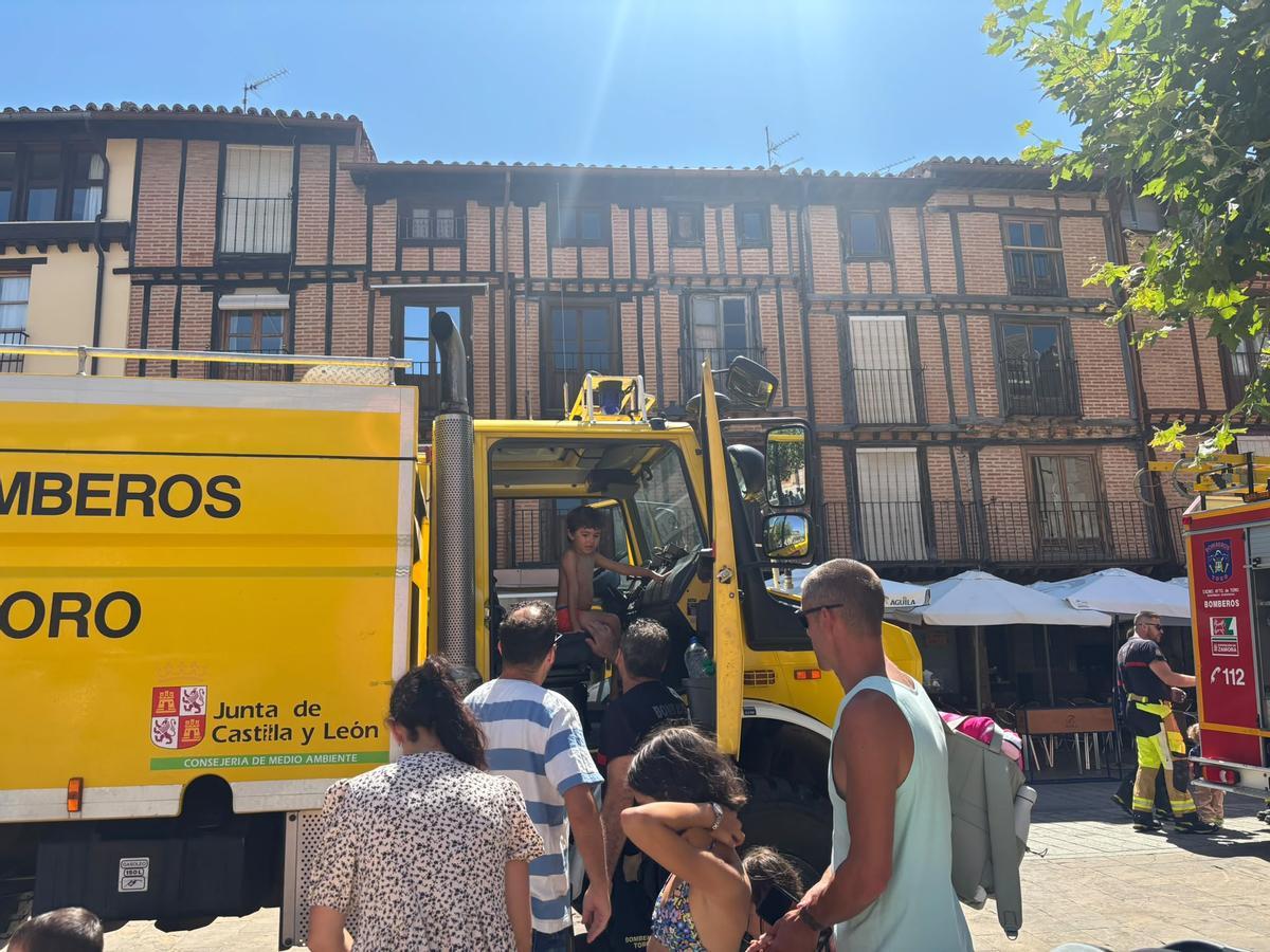 Toro celebra San Lorenzo con una gran exhibición de bomberos y actividades acuáticas para los más pequeños