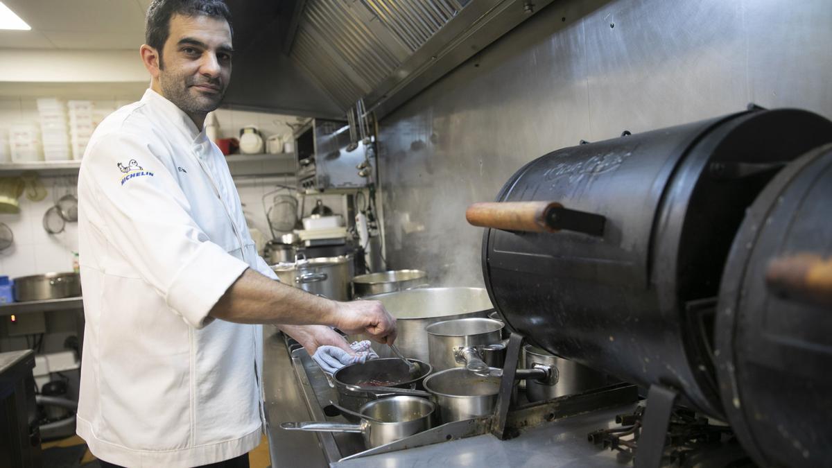 FELIX MARTINEZ, COCINERO DE EL FORALIN.