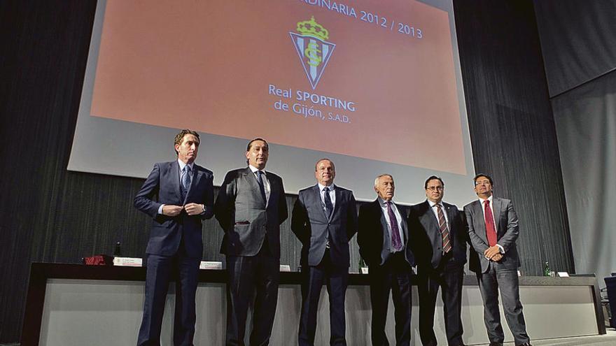 Por la izquierda, Iñaki Eraña, García Amado, Javier Martínez, Antonio Veiga, Javier Fernández y Fernando Losada.