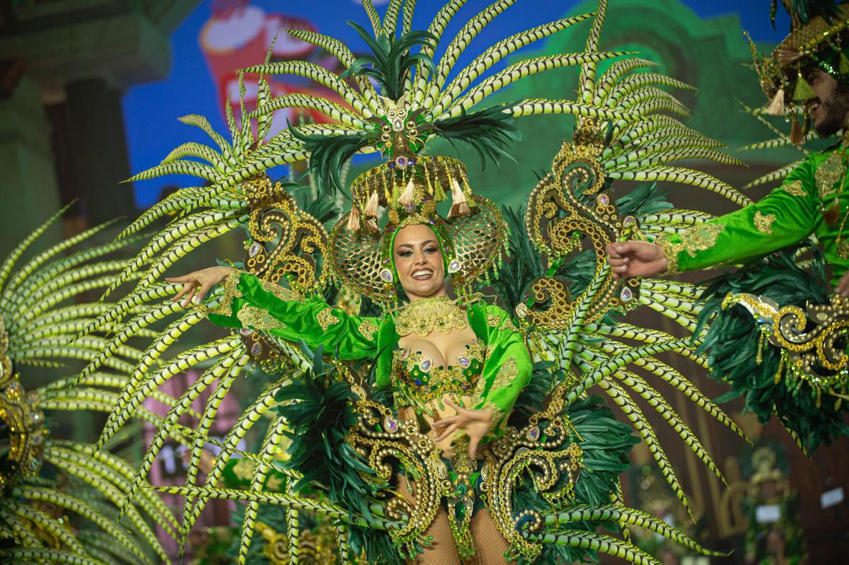 Concurso de comparsas del Carnaval de Santa Cruz de Tenerife 2026 - 1º.- Bahía Bahitiare