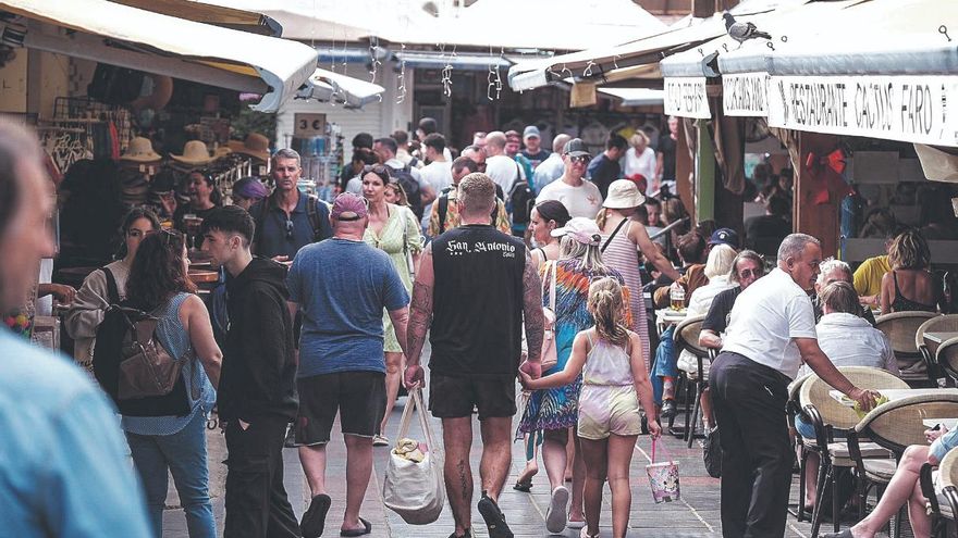 Más plazas en pisos turísticos que hoteleras en la capital grancanaria
