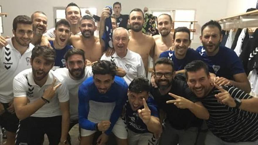 El Tous celebró por todo lo alto su segunda victoria de la temporada en Preferente.