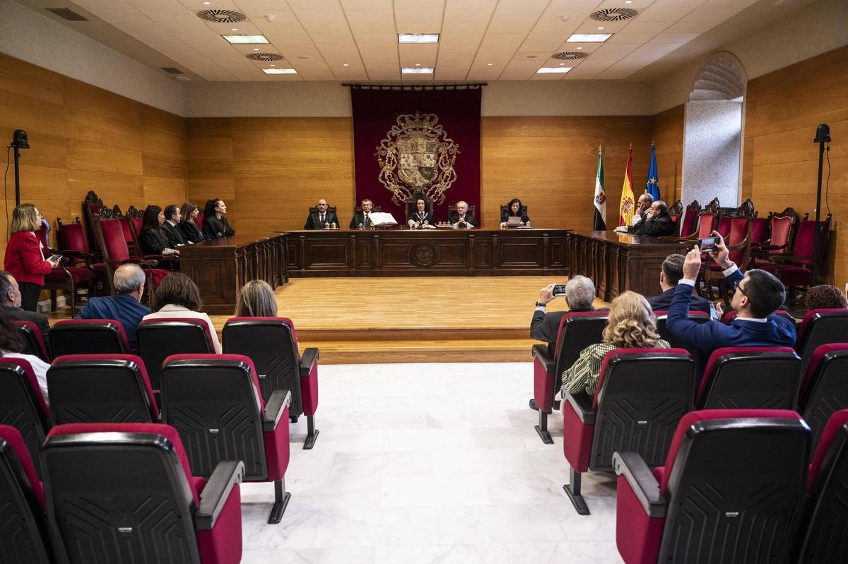 Fotogalería | Toma de posesión de dos nuevas juezas en Extremadura