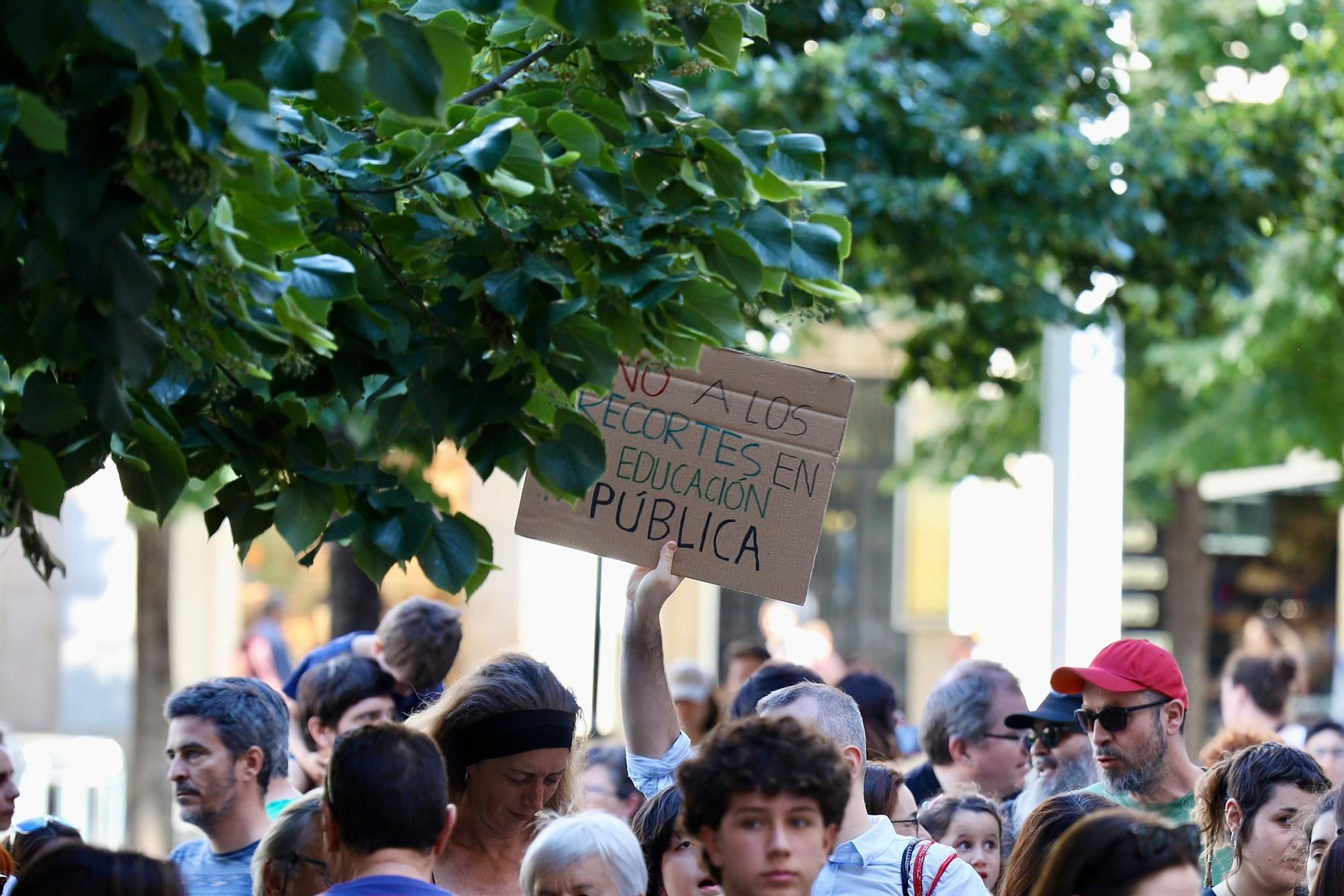 En imágenes | La 'marea verde' vuelve a las calles de Zaragoza contra los recortes en Educación