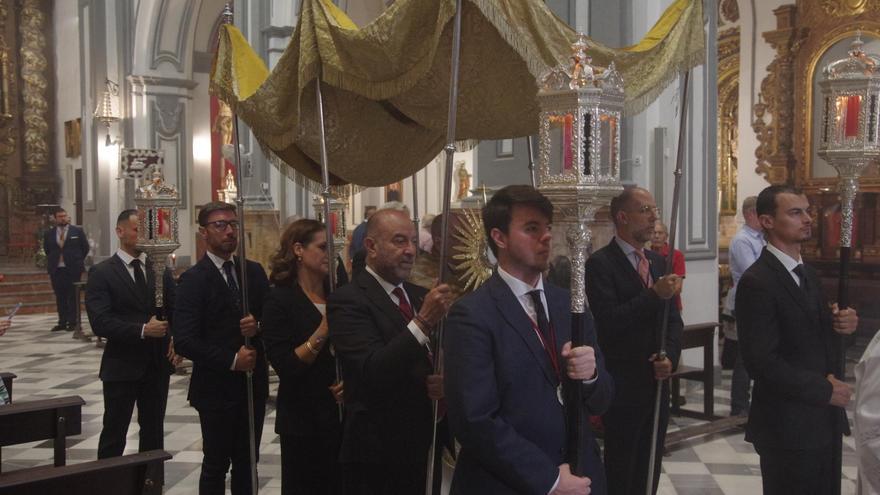 Procesión eucarística de Dolores de San Juan