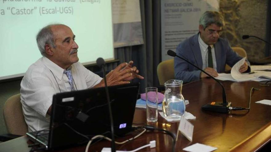 Participantes en el seminario sobre seguridad marítima, ayer, durante una de las ponencias. carlos pardellas