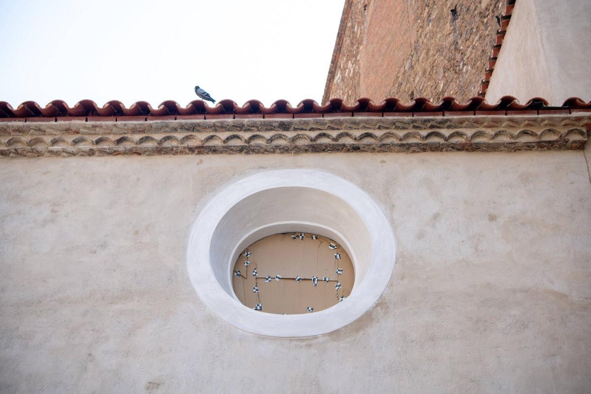 Estado de la Capella dels Segadors, anexa a la Parroquia de Sant Andreu de Palomar, este agosto tras su rehabilitación exterior