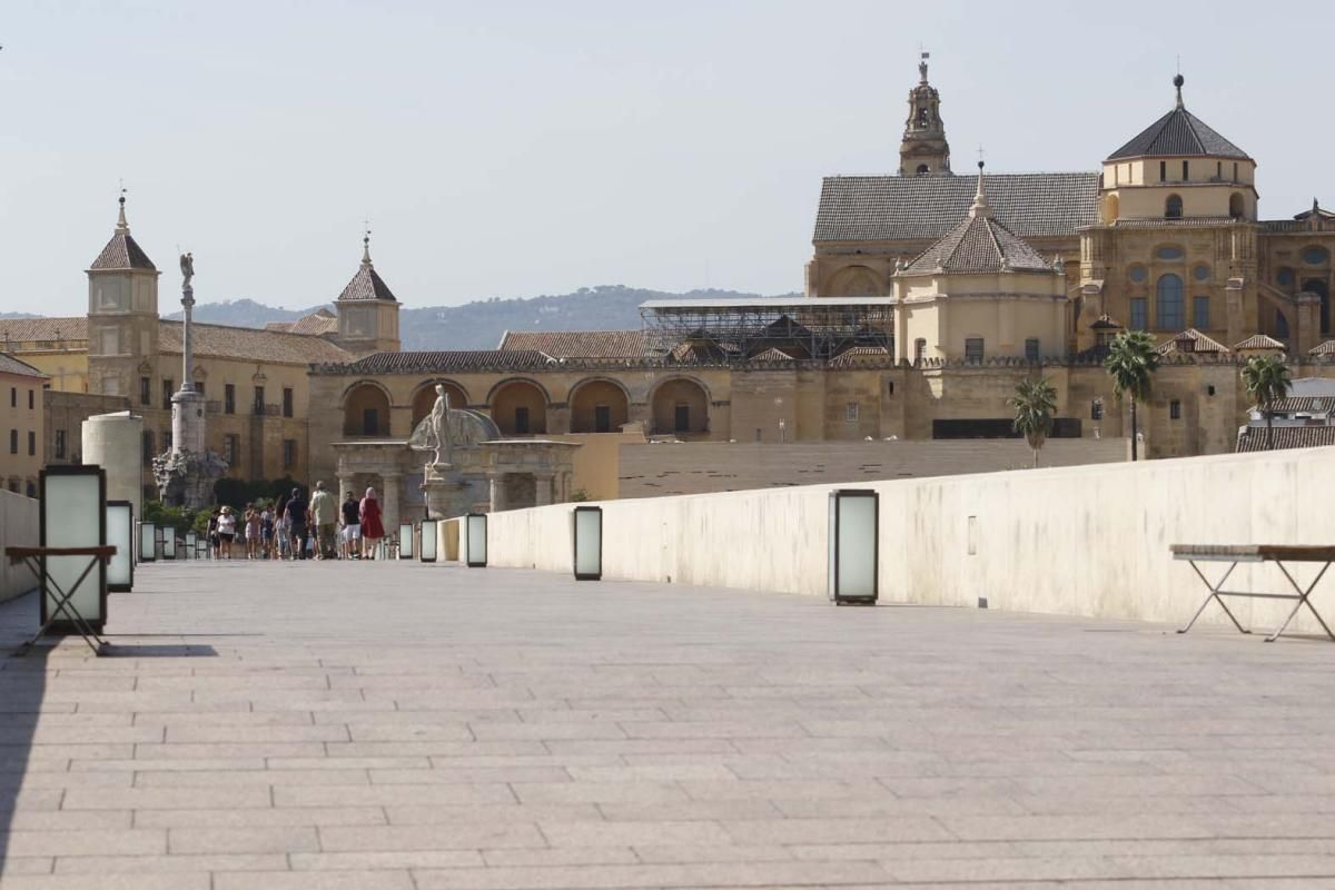 FOTOS: Córdoba calurosa y sola en una tarde de agosto