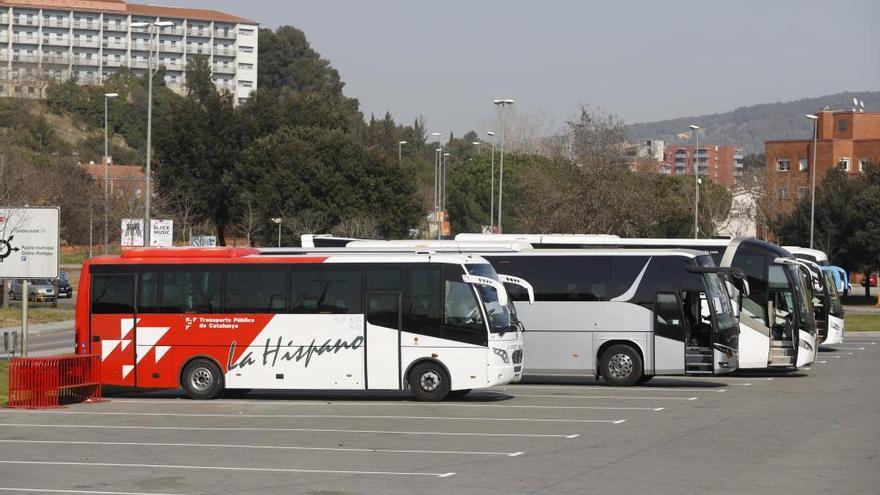 Els autobusos turístics ara s&#039;aparquen per exemple, a la zona del pavelló de Fontajau