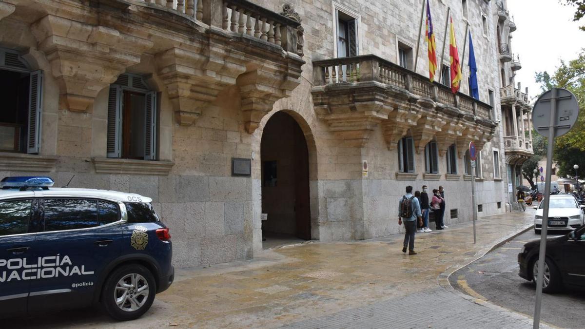 Fachada principal de la Audiencia Provincial, en Palma, en una imagen de archivo. | C.N.