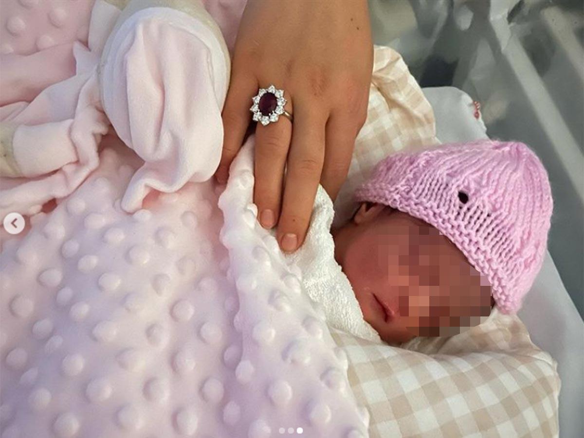 Bella Esmeralda, la hija de Cristiano Ronaldo y Georgina Rodríguez en la cuna