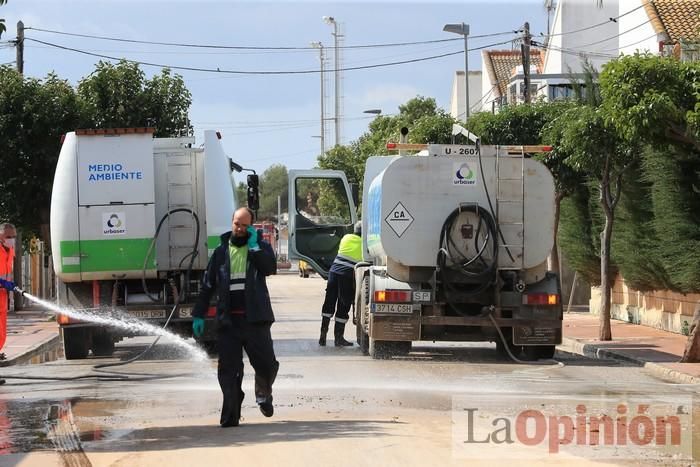 Limpian Los Alcázares tras las fuertes lluvias de los últimos días