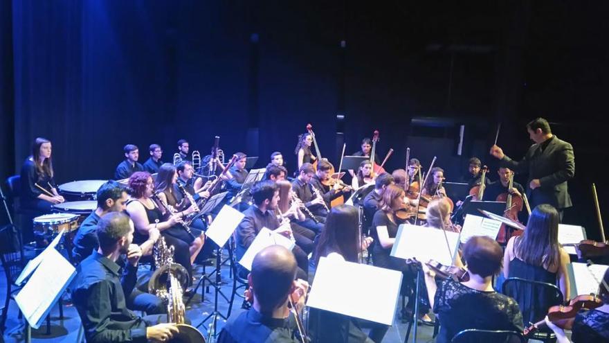 La Orquesta del Orfeón -que ahora pasa a ser municipal- en una actuación el año pasado.