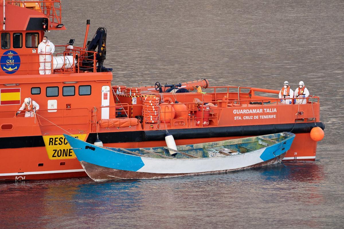 Llegada de los cadáveres migrantes fallecidos cerca de El Hierro (28/04/21)