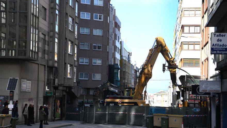 Avanza la demolición del viaducto de Ronda de Nelle