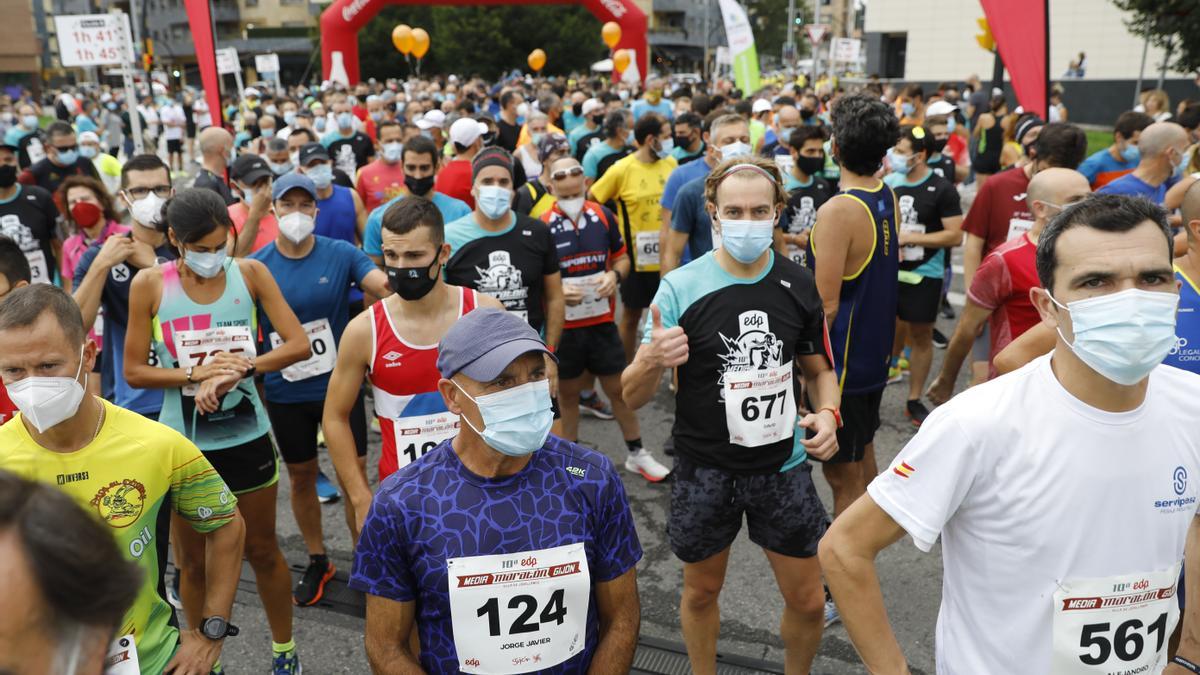 En imágenes: así fue la Media Maratón de Gijón