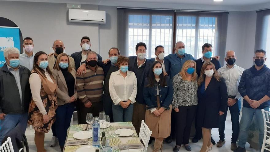 Foto de familia del comité ejecutivo provincial de Por Mi Pueblo.