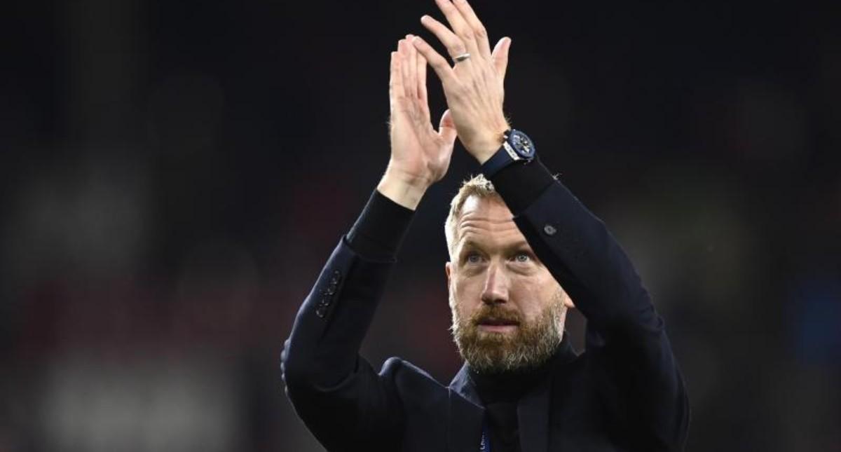 Graham Potter en el partido del Chelsea contra el Salzburgo