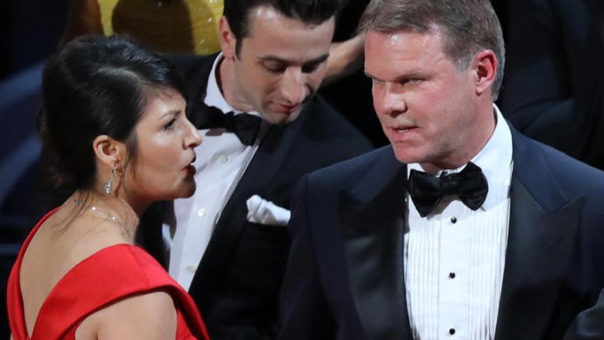 Brian Cullinan y Martha Ruiz, responsables del error de los Oscar.