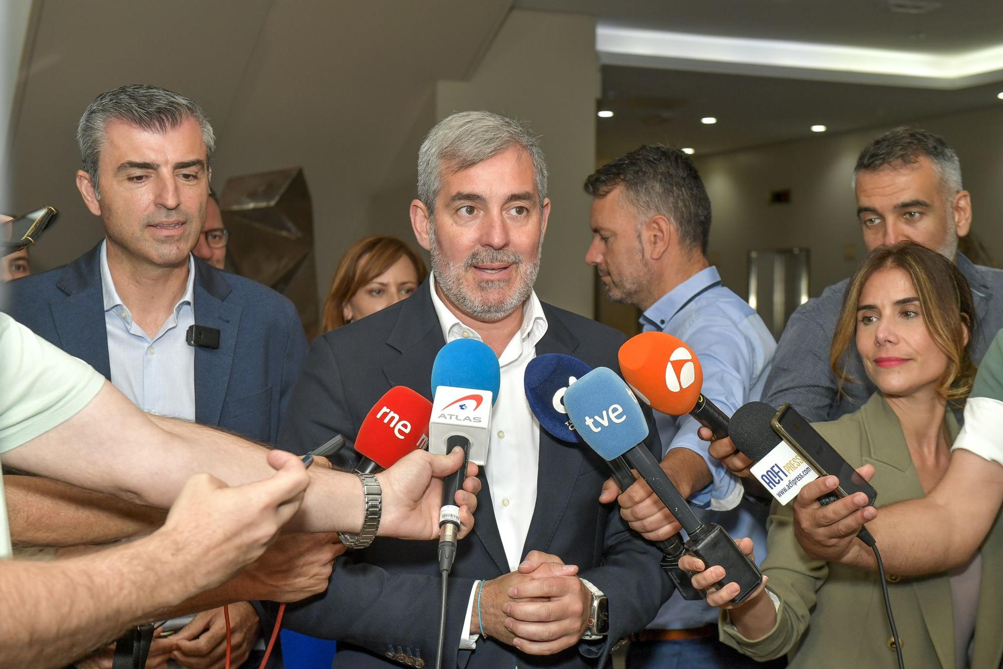 CC y PP acuerdan el pacto para gobernar Canarias