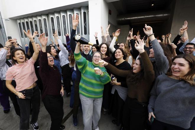 El segundo premio de la Lotería de Navidad da una alegría a la plantilla de Bimba y Lola
