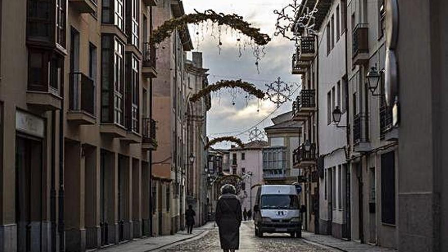 Rúa de los Francos, zona semipeatonal del Casco Histórico.