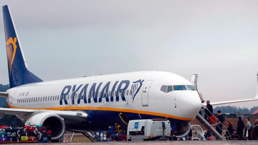 Avión de Ryanair del vuelo a Bolonia desde Vigo // J. Lores