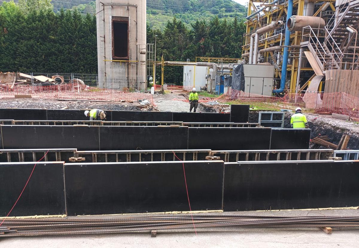 Trabajos actuales en la central térmica de La Pereda.