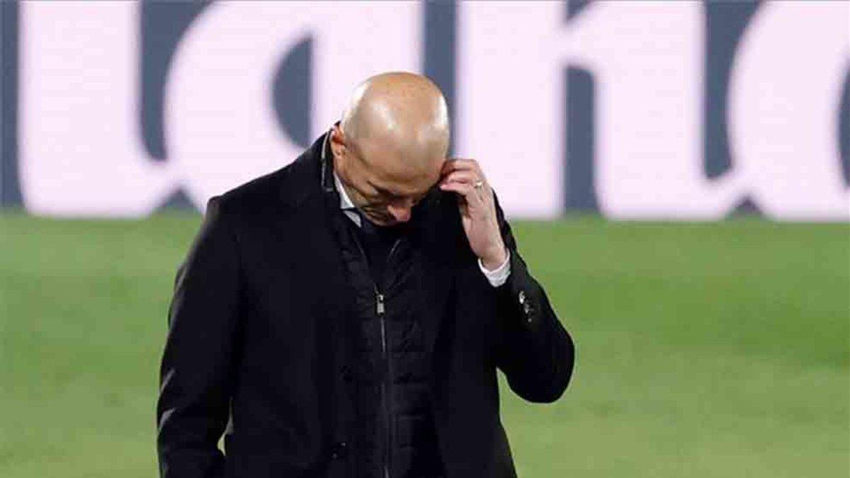 La derrota ante el Alavés vuelve a poner en la diana a Zidane