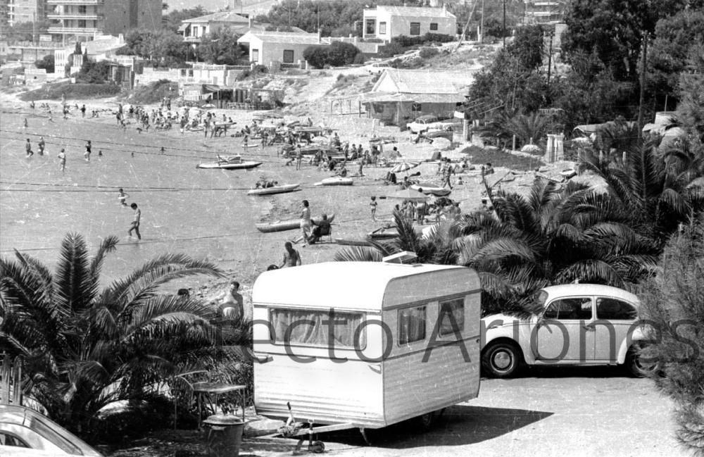 CÁMPING BAHÍA EN LA ALBUFERETA. 1966.