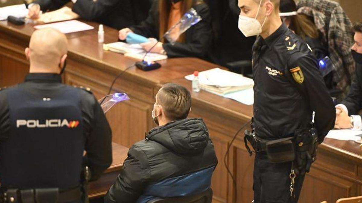 El acusado de asesinar a su pareja y descuartizarla en Vinaròs, en la Audiencia Provincial