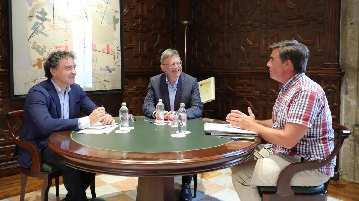 Francesc Colomer, Ximo Puig y Herick Campos, reunidos en el Palau de la Generalitat.