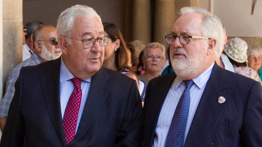 Cañete dice que el PHN es de momento &quot;una hoja en blanco&quot; y rechaza hablar de &quot;trasvase&quot;