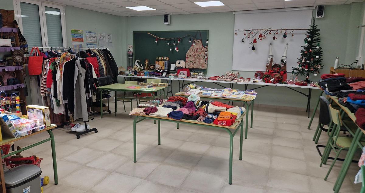 El IES Grande Covián de Zaragoza recauda 600 euros con su mercadillo solidario